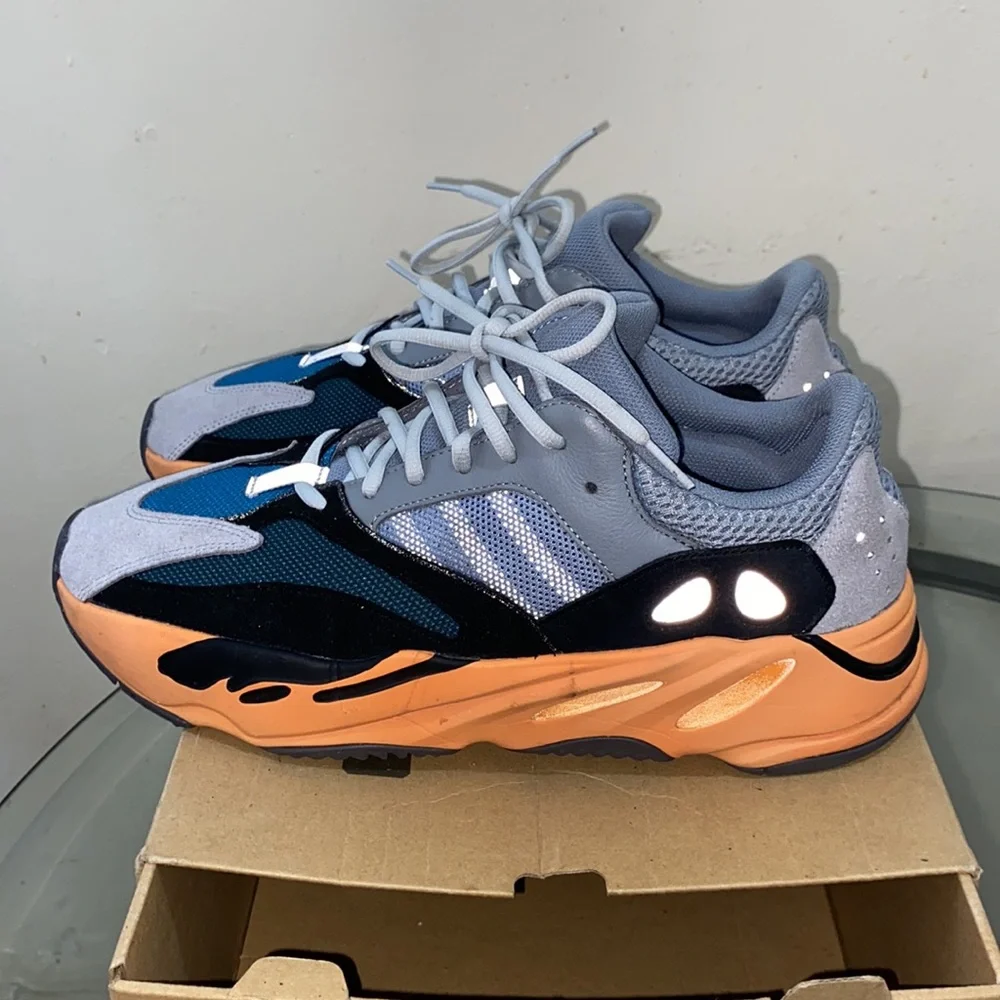 Adidas Yeezy Boost 700 Wash Orange - Picture 2 of 7